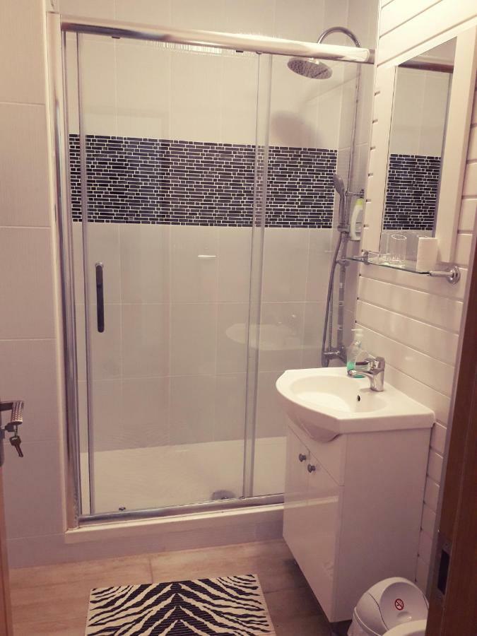 Iasi City Break Rooms Zewnętrze zdjęcie